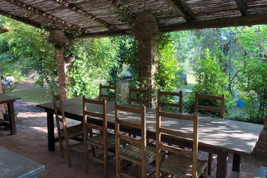 La Casa Nel Bosco Villa Lari Eksteriør billede